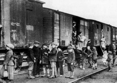Trianoni menekültek a szegedi pályaudvaron